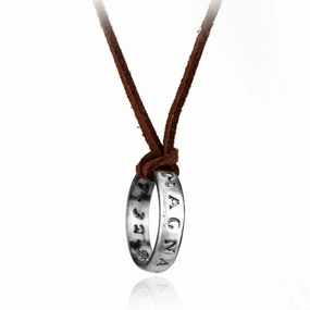 Wholesale Sea Area Four Movie Drake Ring Pendant Alloy Necklace