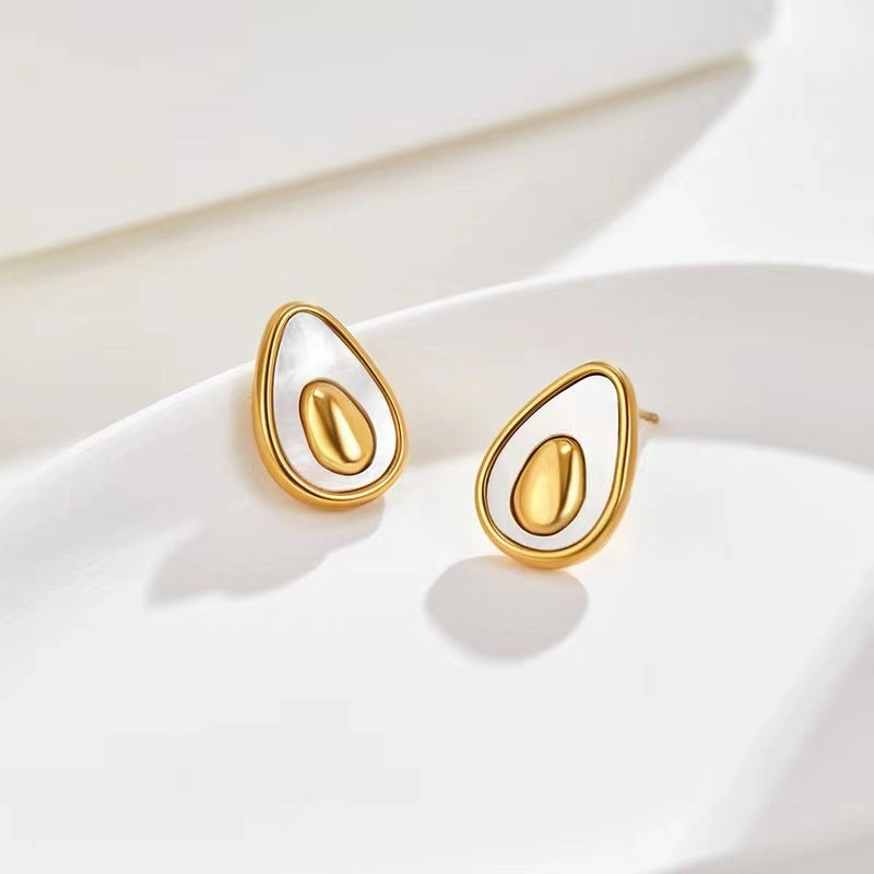 Wholesale Shell Avocado Titanium Steel Necklace Clavicle Chain