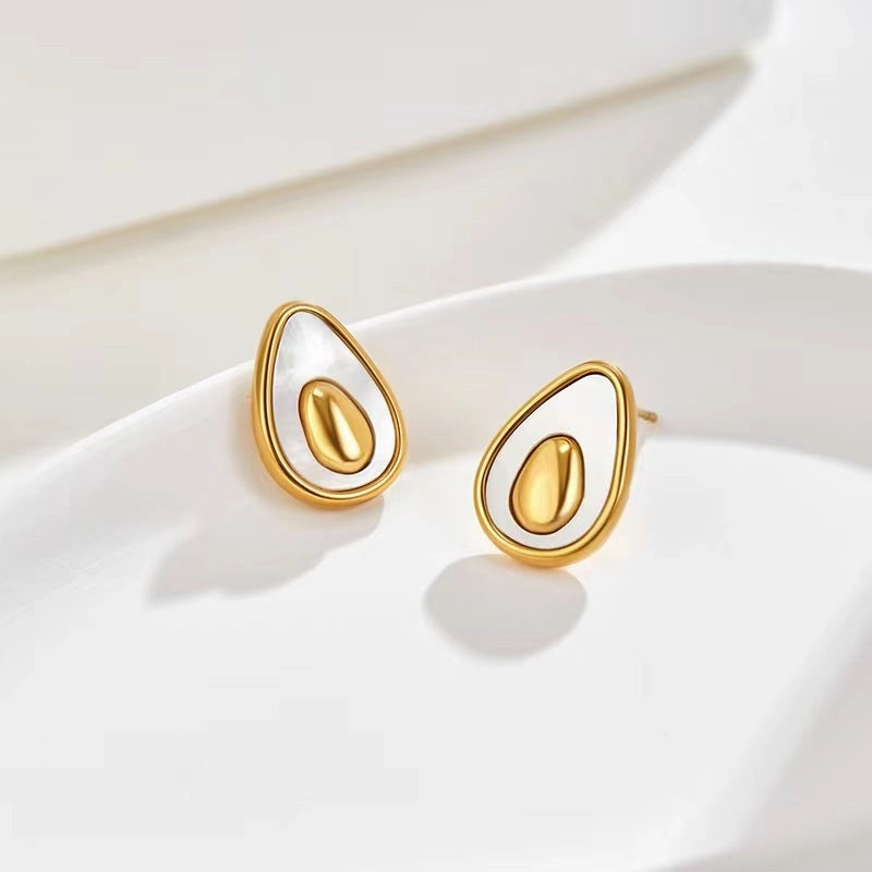 Wholesale Shell Avocado Titanium Steel Necklace Clavicle Chain