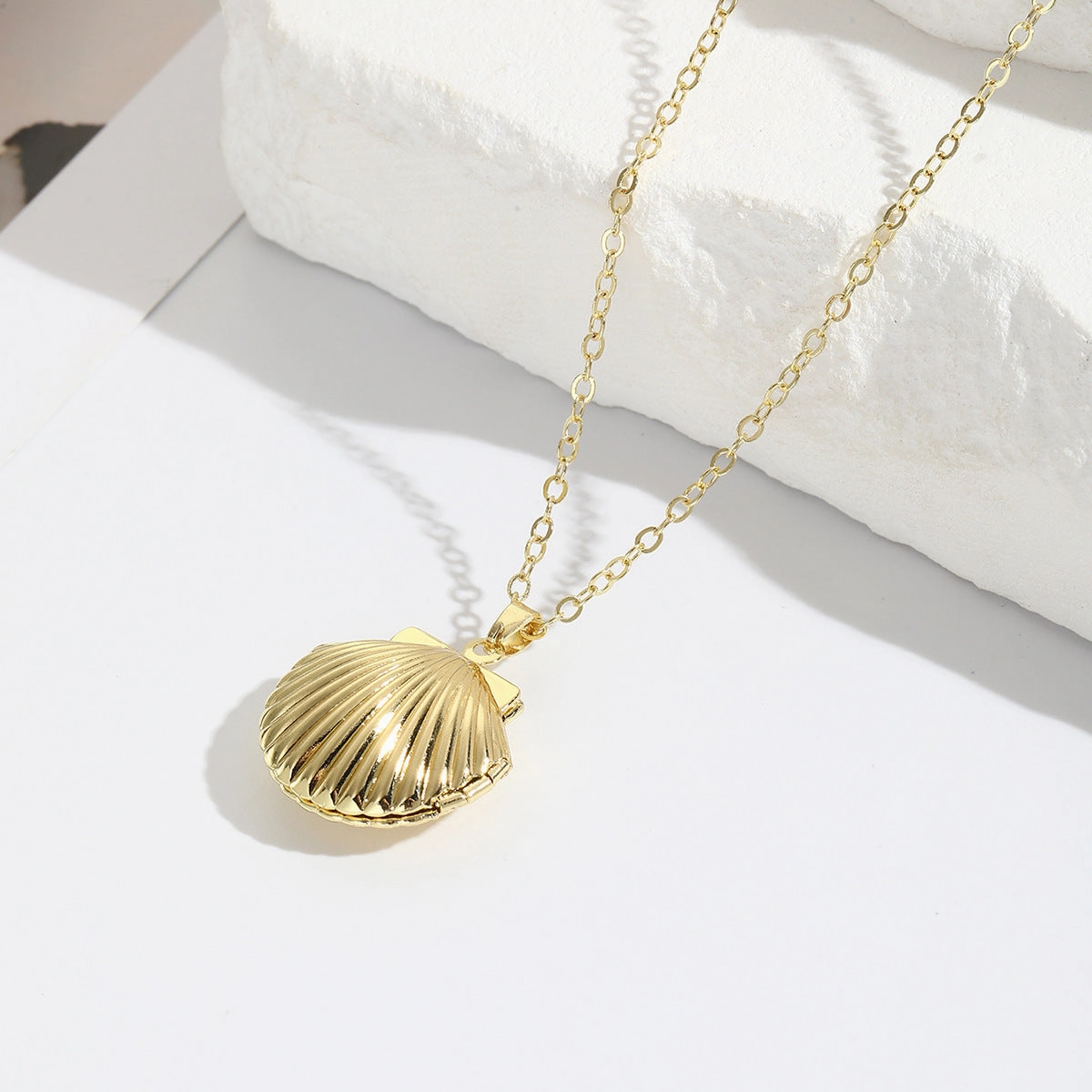 Wholesale shell photo box openable diy photo copper necklace