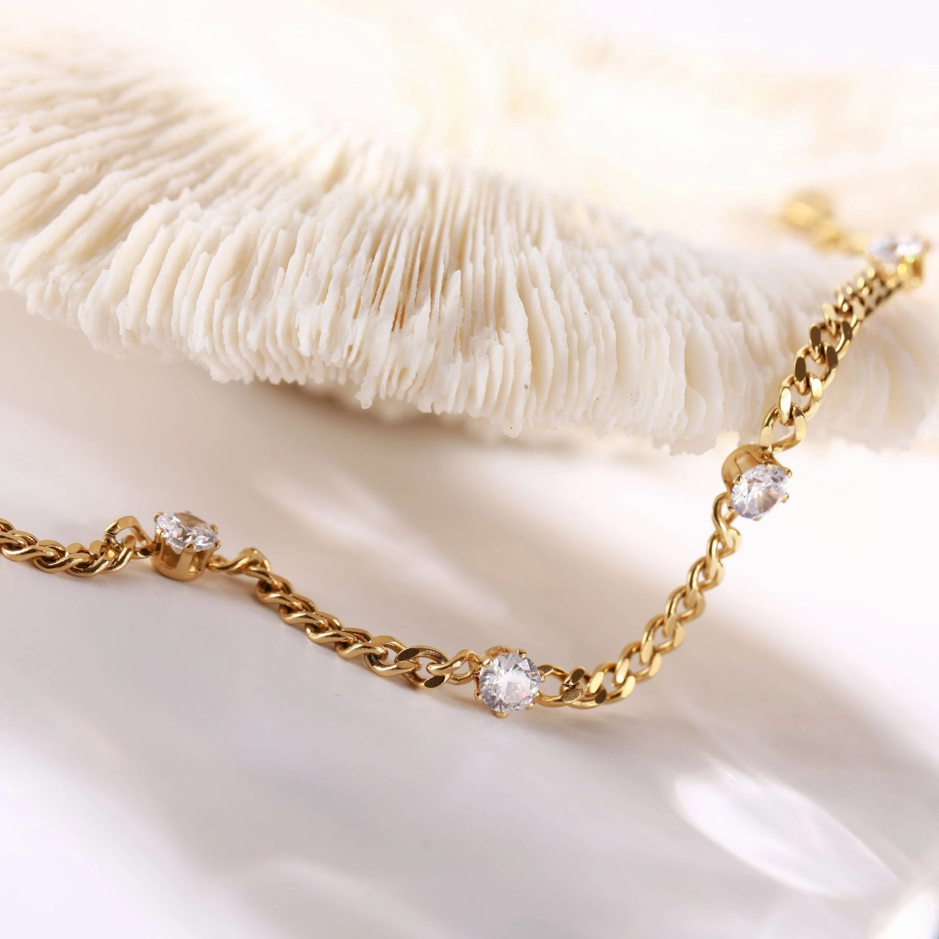 Wholesale Shiny Claw Diamond White Diamond Chain Titanium Steel Bracelet