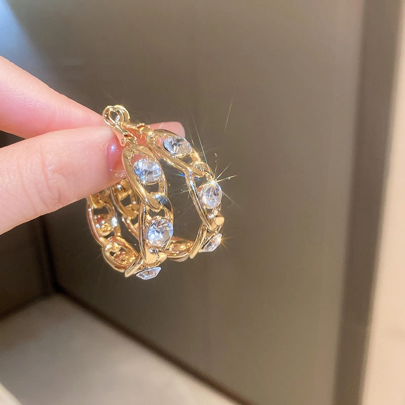 Wholesale Silver Pin C Shape Diamond Alloy Earrings
