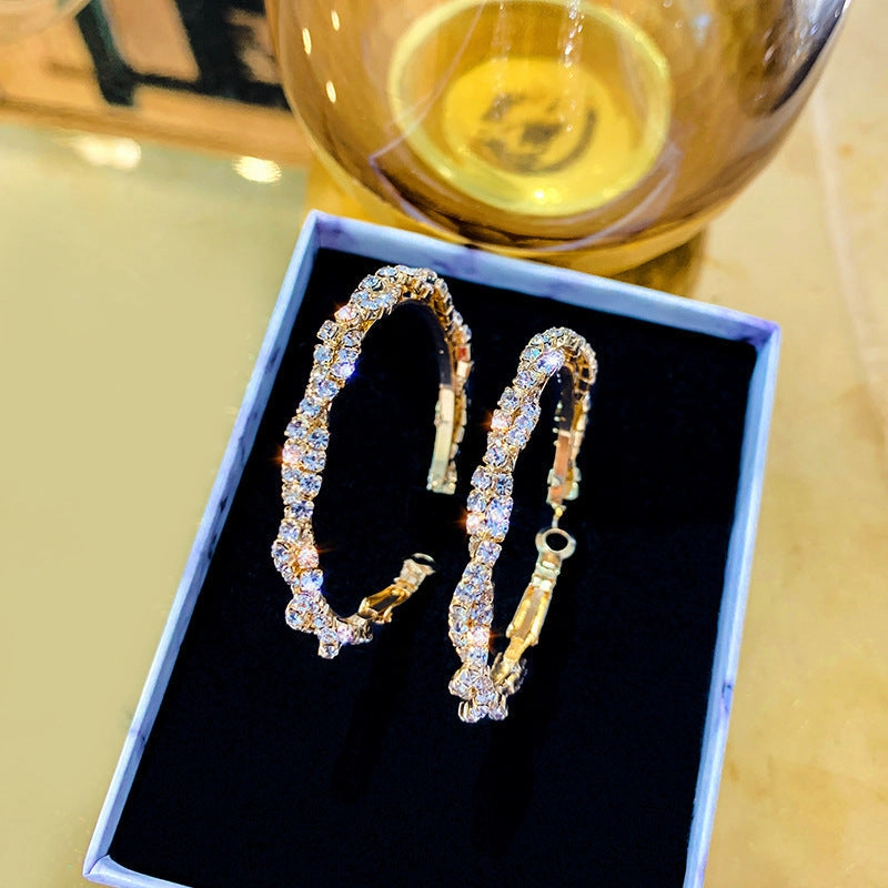 Wholesale Silver Pin C Shape Diamond Alloy Earrings