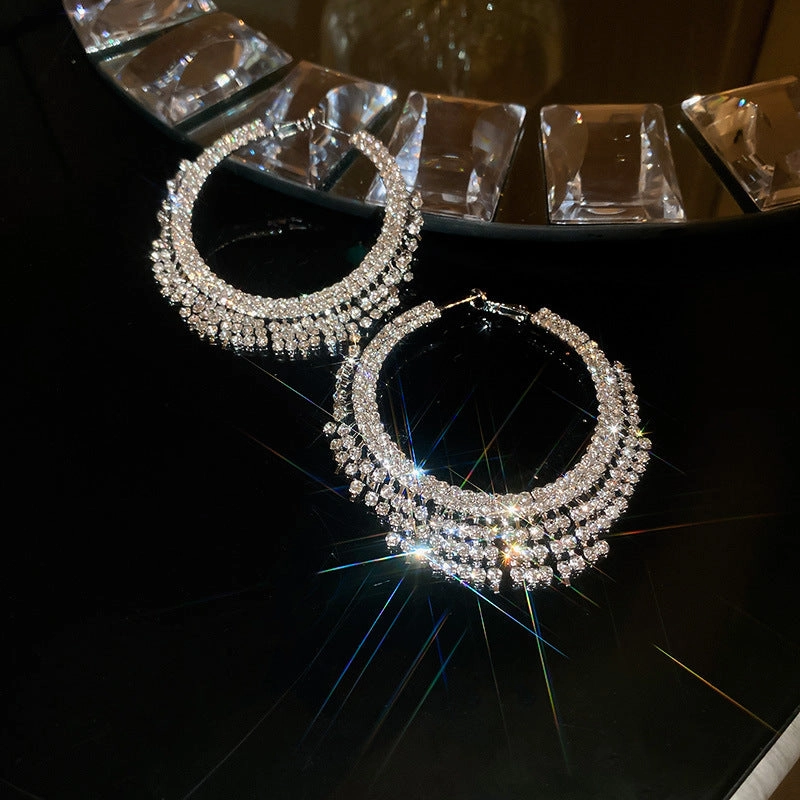 Wholesale Silver Pin C Shape Diamond Alloy Earrings