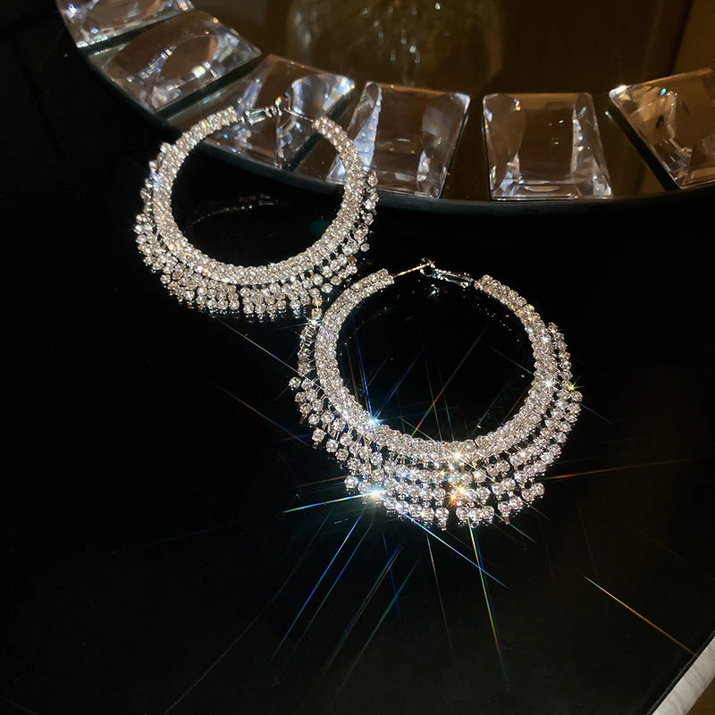 Wholesale Silver Pin C Shape Diamond Alloy Earrings