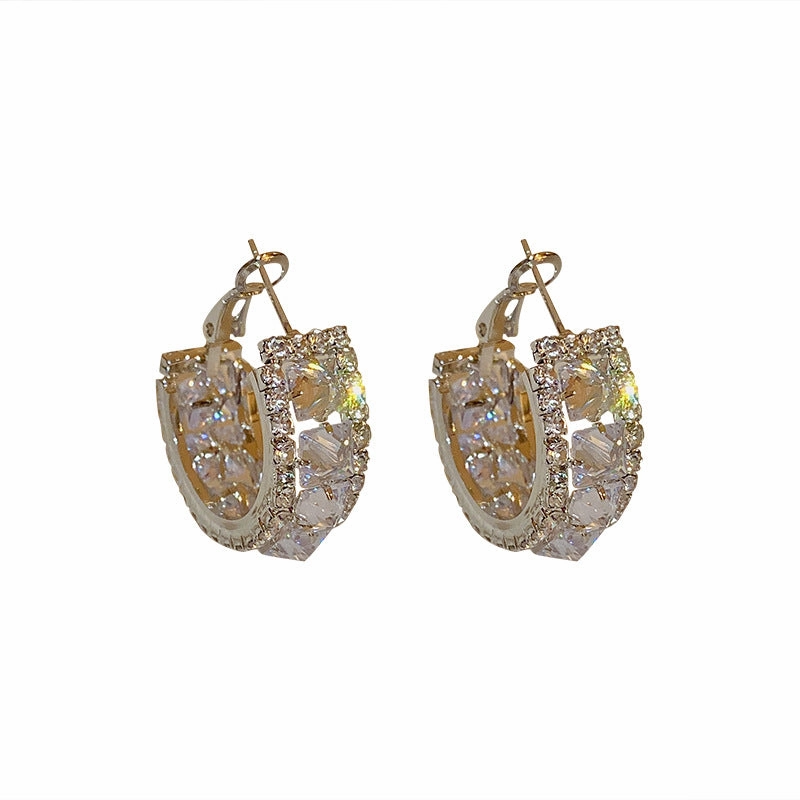 Wholesale Silver Pin C Shape Diamond Alloy Earrings