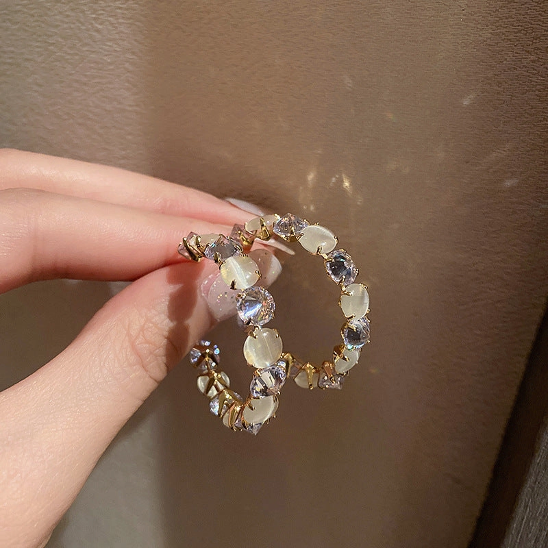Wholesale Silver Pin C Shape Diamond Alloy Earrings
