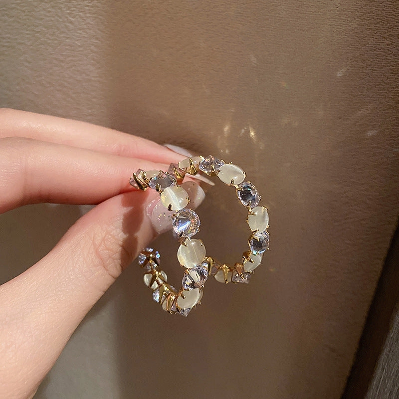 Wholesale Silver Pin C Shape Diamond Alloy Earrings