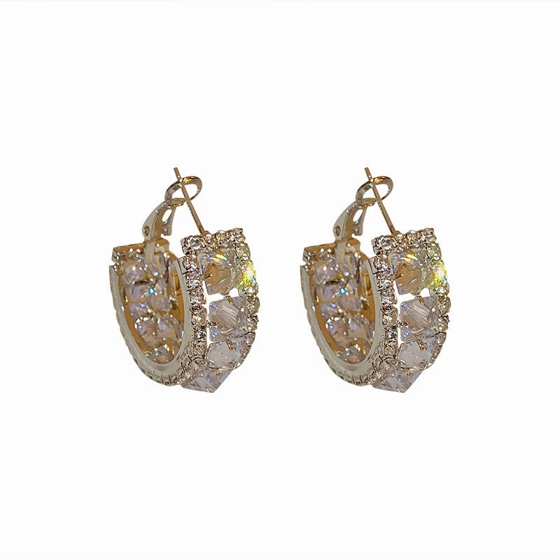 Wholesale Silver Pin C Shape Diamond Alloy Earrings