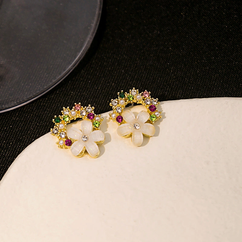 Wholesale Silver Pin Flower Diamond Alloy Earrings