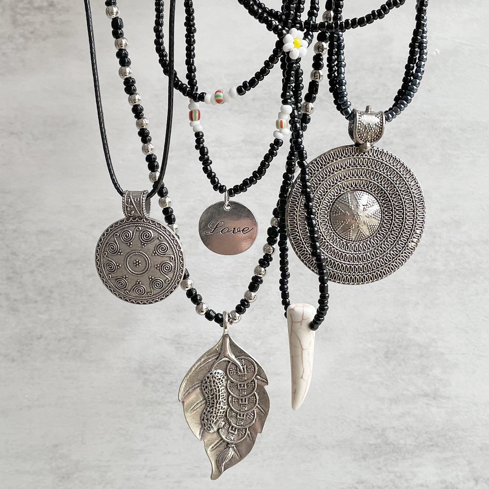 Wholesale Simple Black Beaded Pendant Necklace