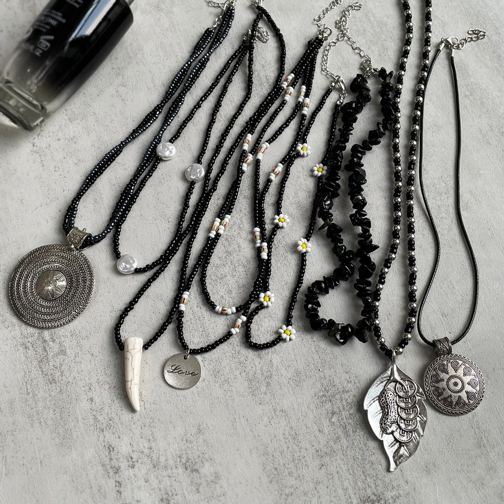 Wholesale Simple Black Beaded Pendant Necklace