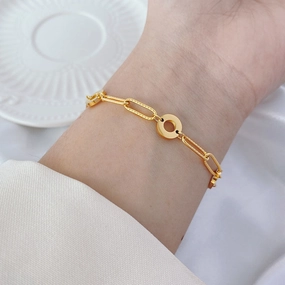 Wholesale Simple Interlocking Titanium Steel Bracelet