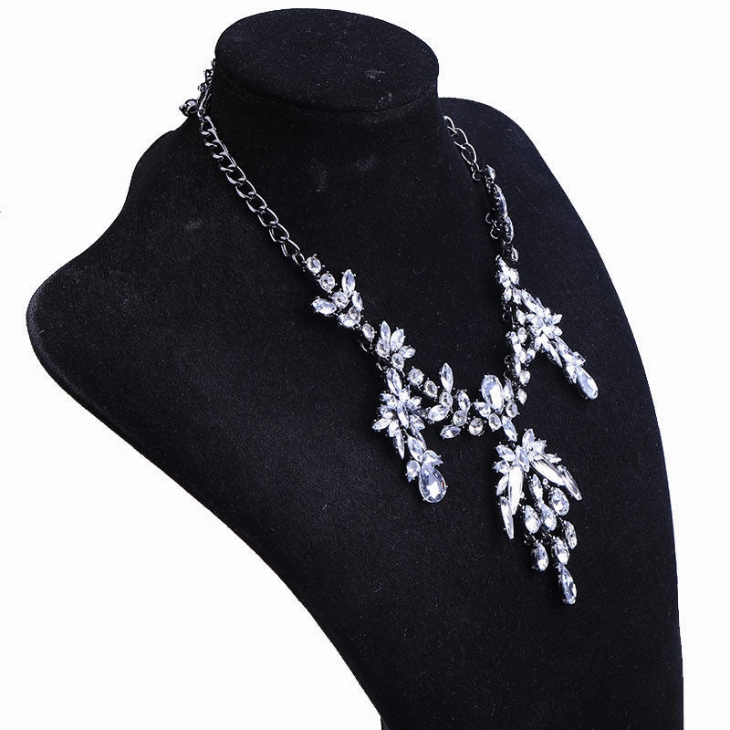 Wholesale Simple Snowflake Pendant Alloy Necklace
