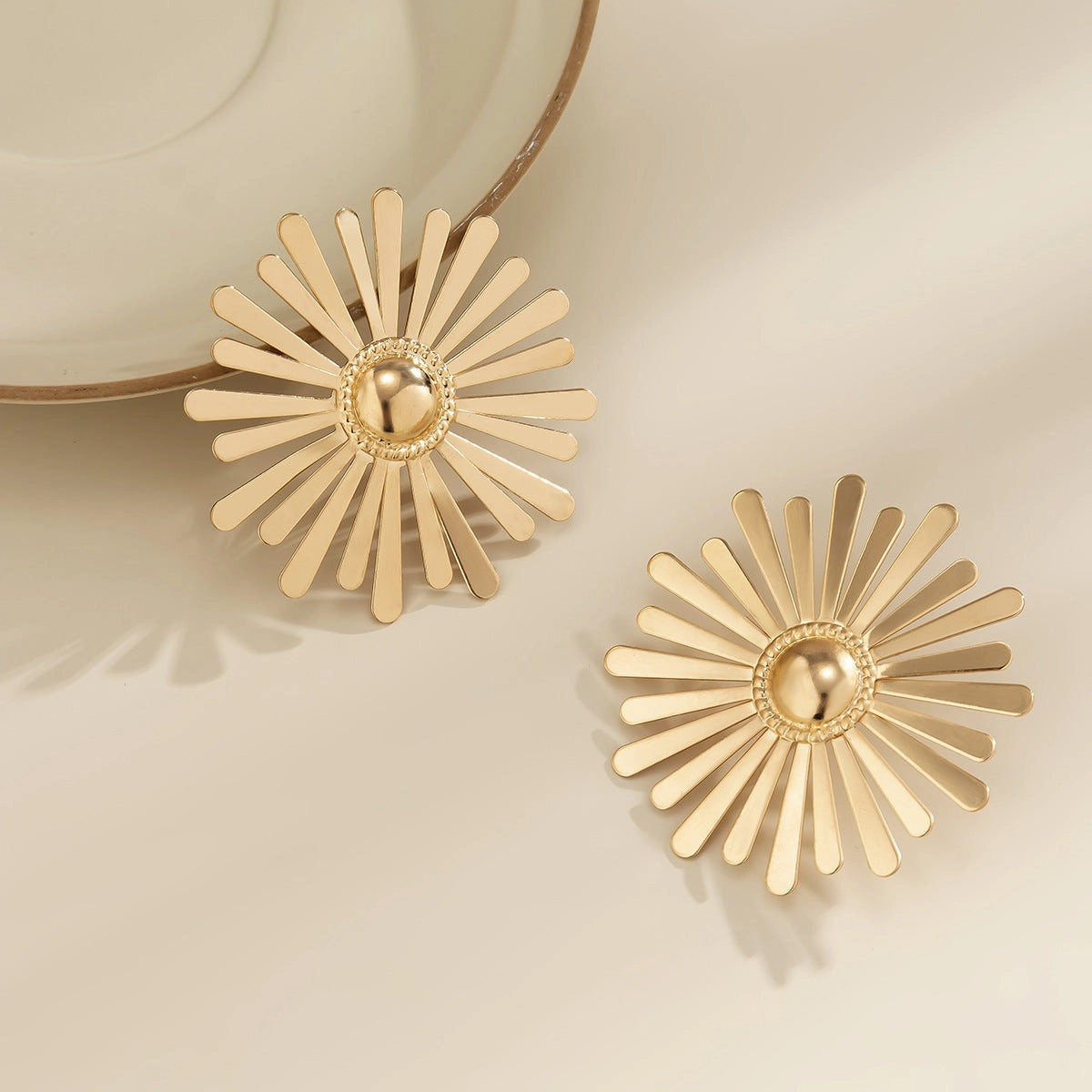 Wholesale Simple Sunflower Earrings