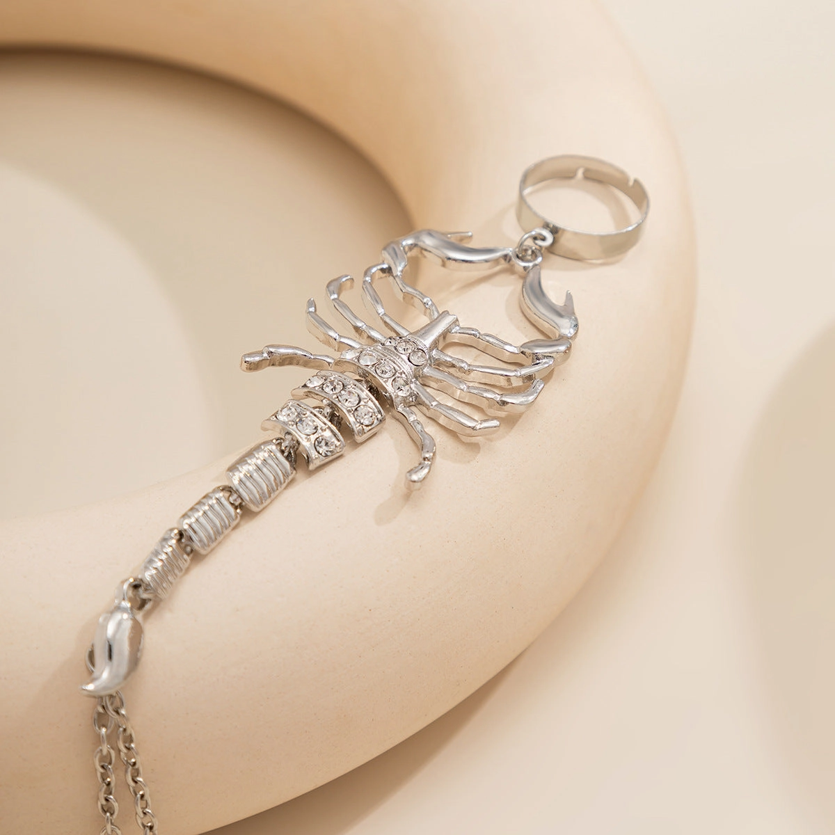 Wholesale Single Metal Micro-Inlaid Scorpion Three-dimensional Mittens Bracelet