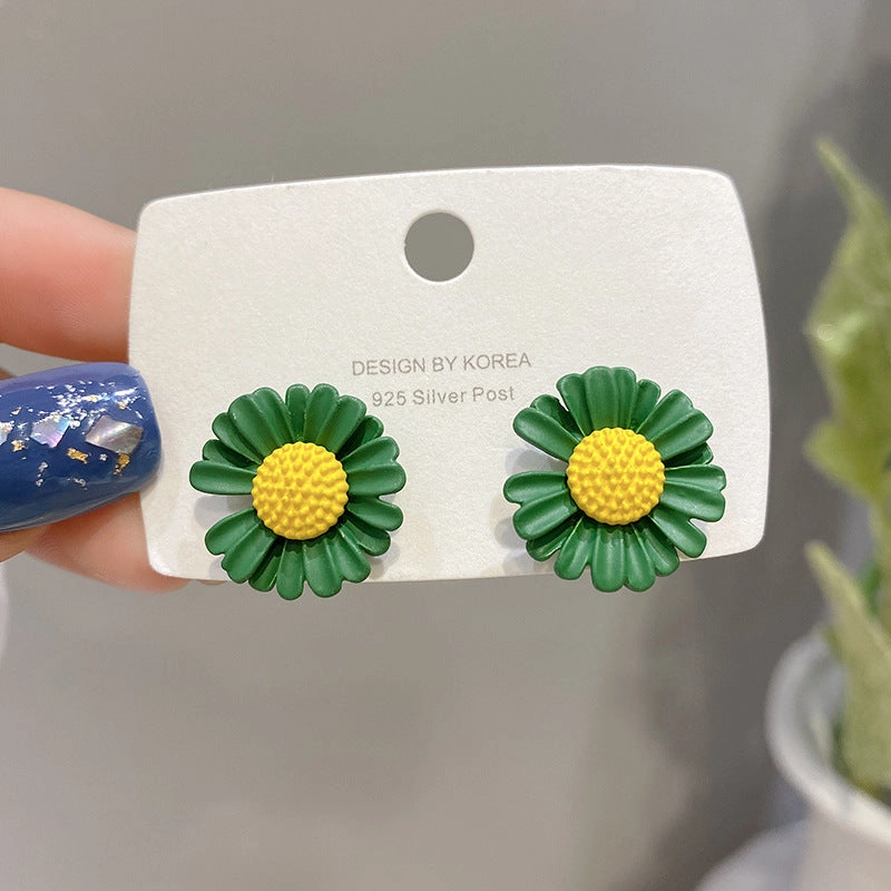 Wholesale Small Daisy Flower Alloy Earrings