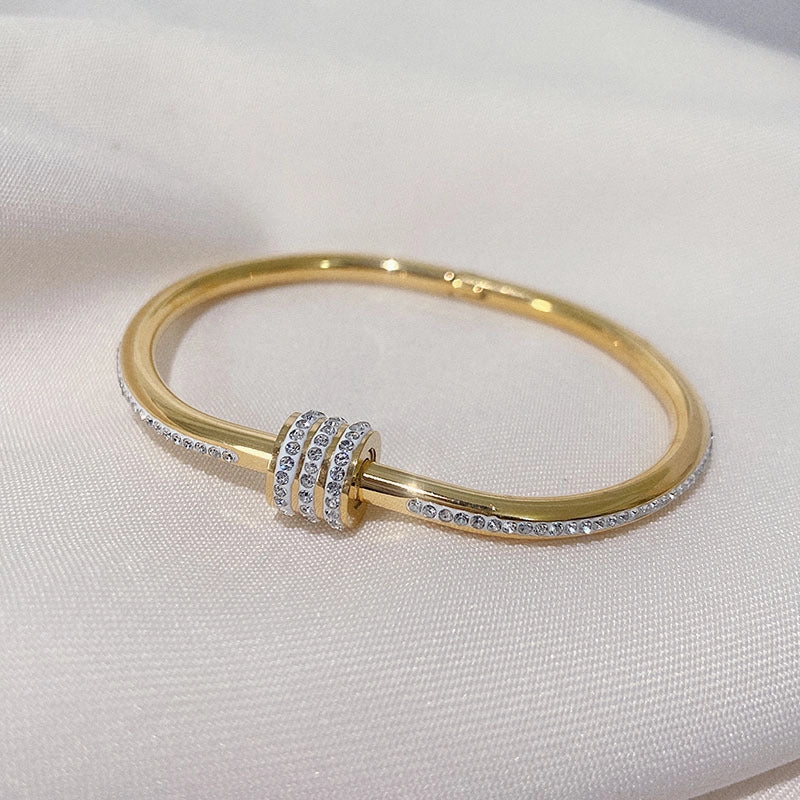 Wholesale Small Waist Non-fading Titanium Steel Bracelet with Diamonds