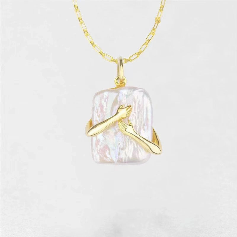 Wholesale Square Hands Hugging Couple Pendant