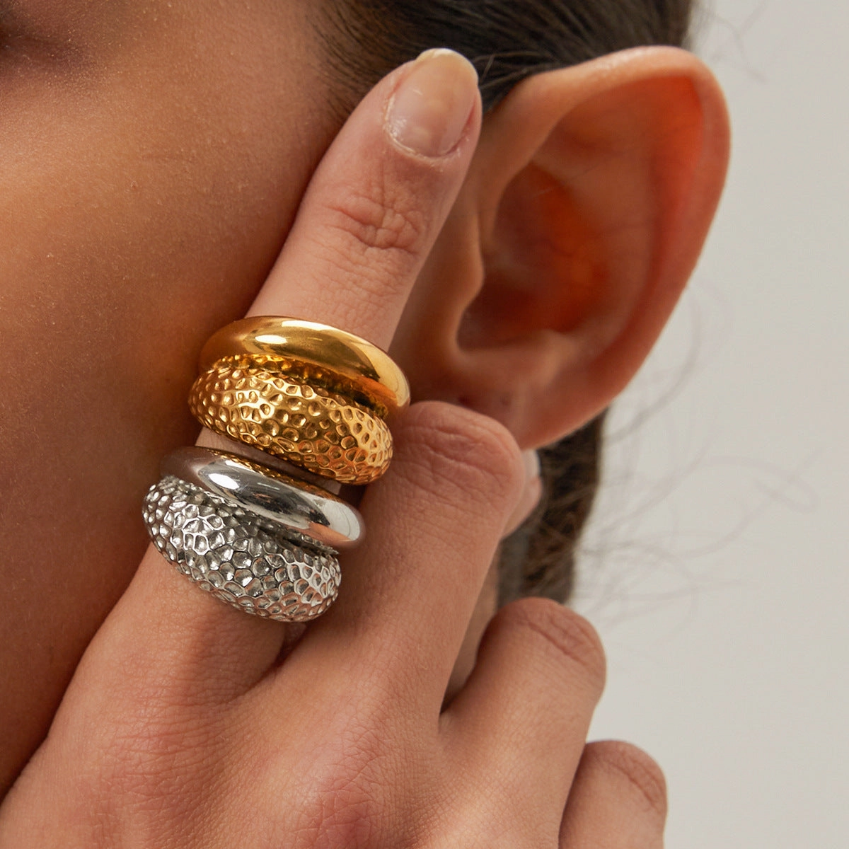 Wholesale Stainless Steel 18k Gold Plated Double Layer Hammered Glossy Stainless Steel Ring