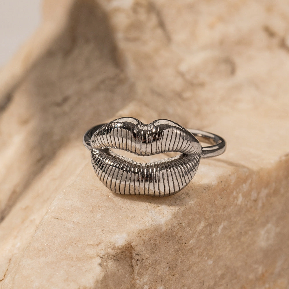 Wholesale Stainless Steel 18K Gold Plated Lip Pattern Open Ring