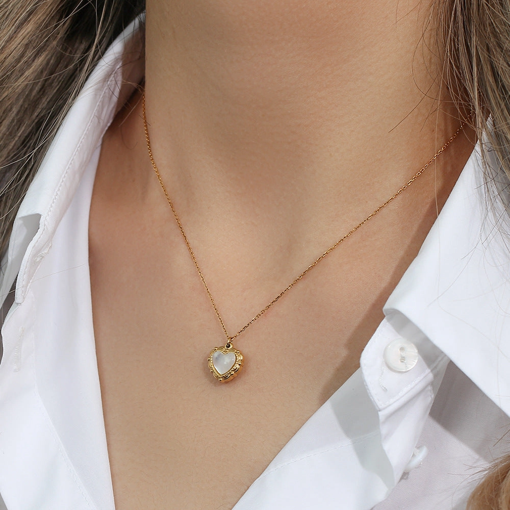 Wholesale Stainless Steel 18K Gold Plated Vintage Shell Love Necklace