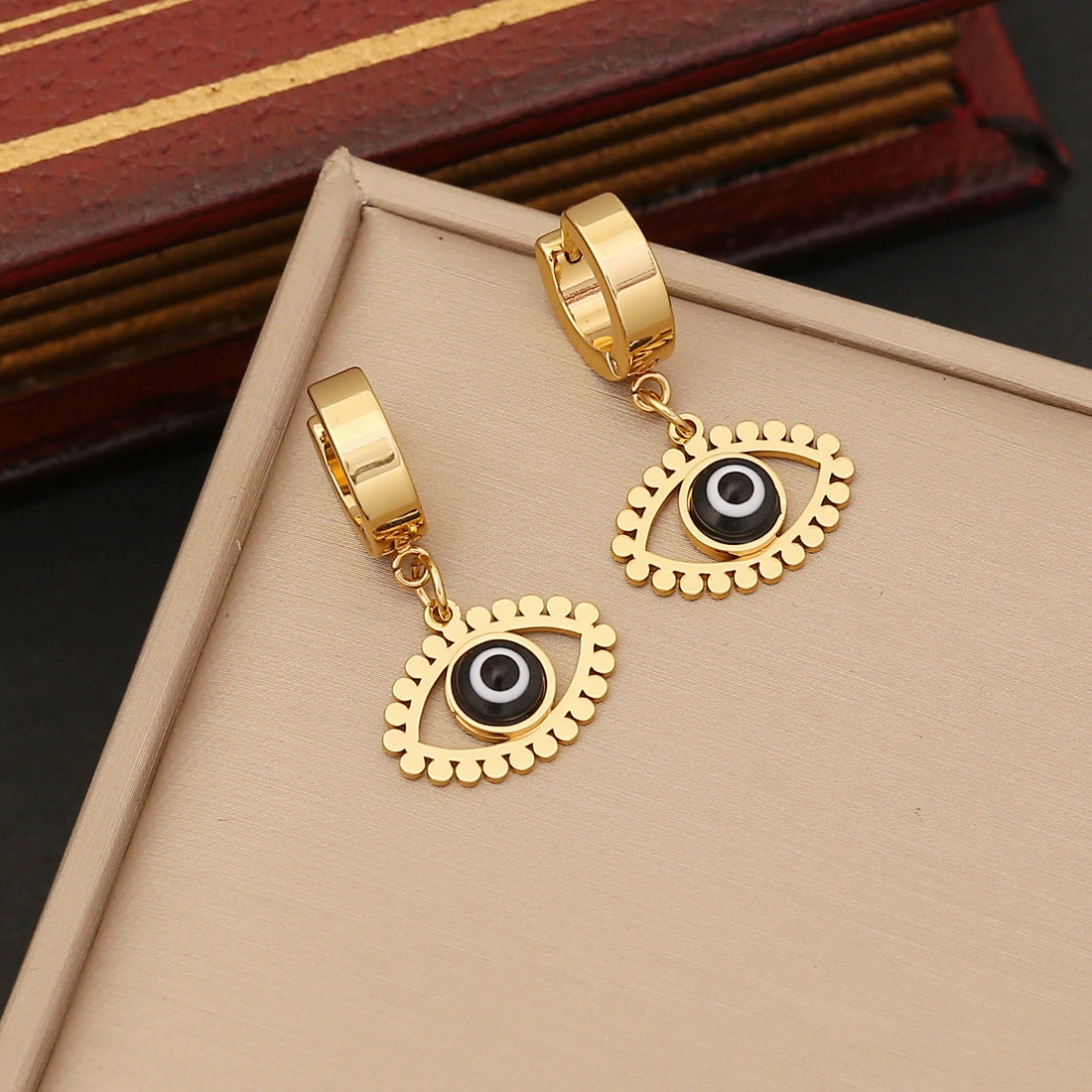 Wholesale Stainless Steel Eyes Bracelet Jewelry Set