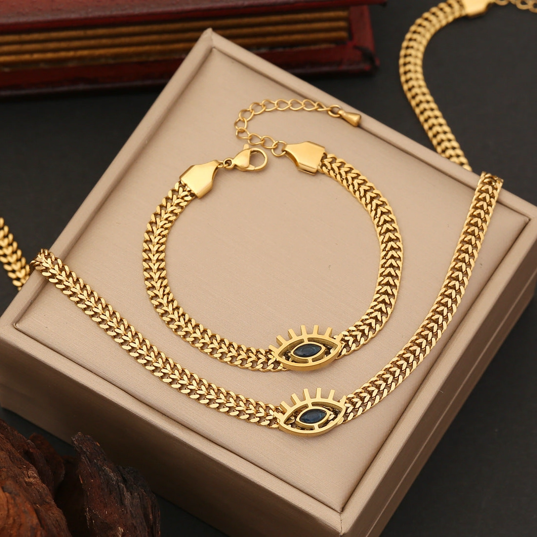 Wholesale Stainless Steel Eyes Bracelet Jewelry Set