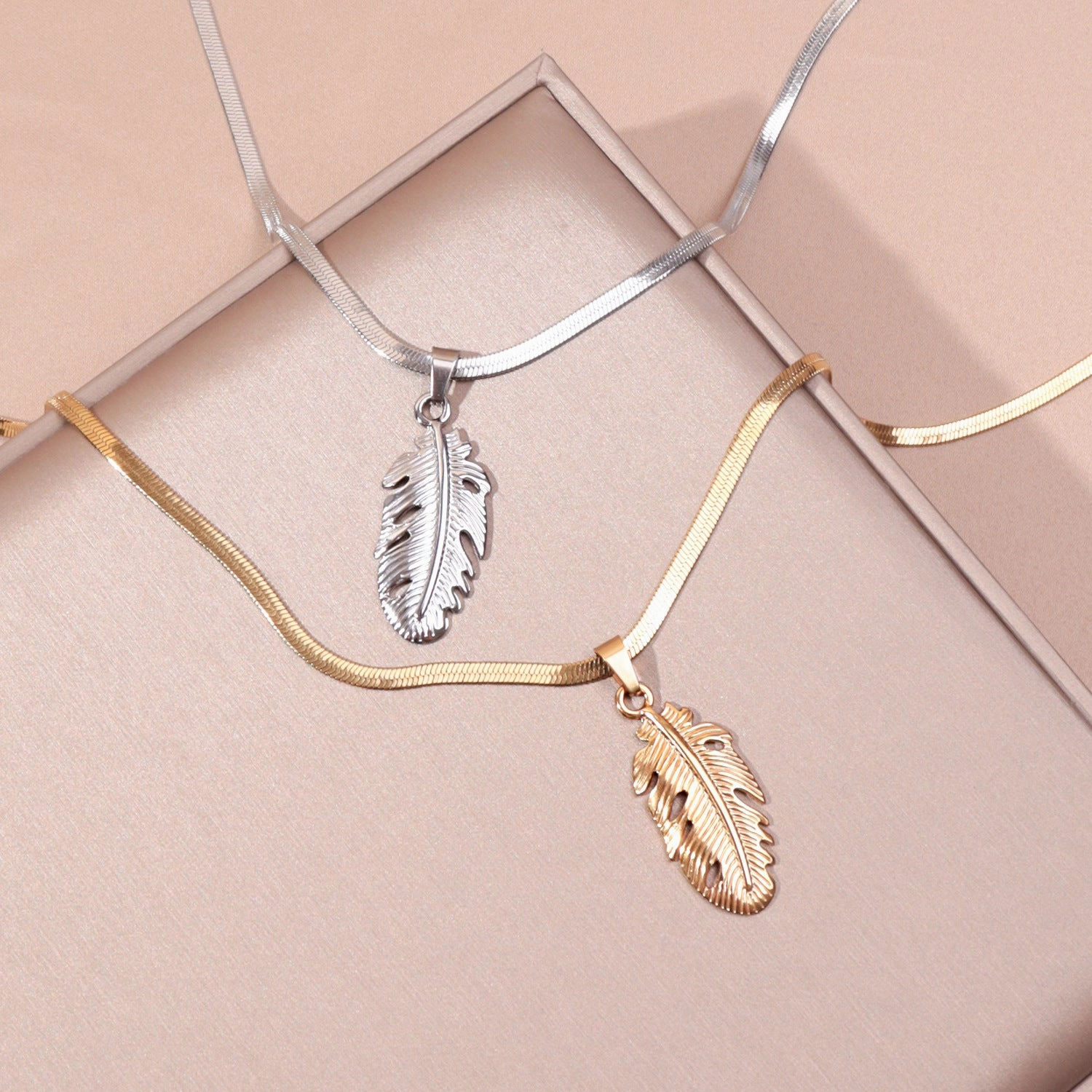 Wholesale Stainless Steel Feather Pendant Necklace