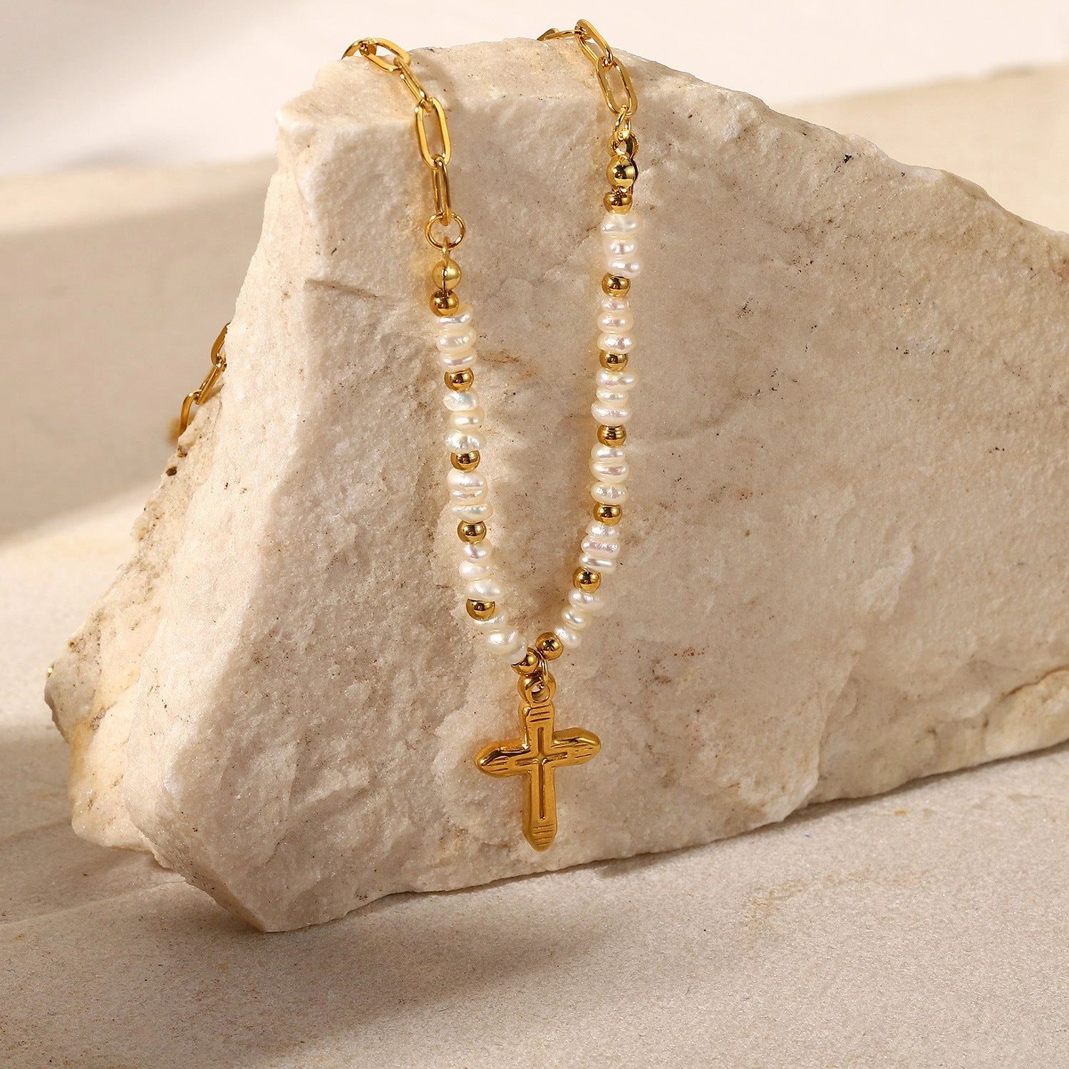 Wholesale Stainless Steel Gold Plated Cross Pendant Rice Bead Stitching Necklace