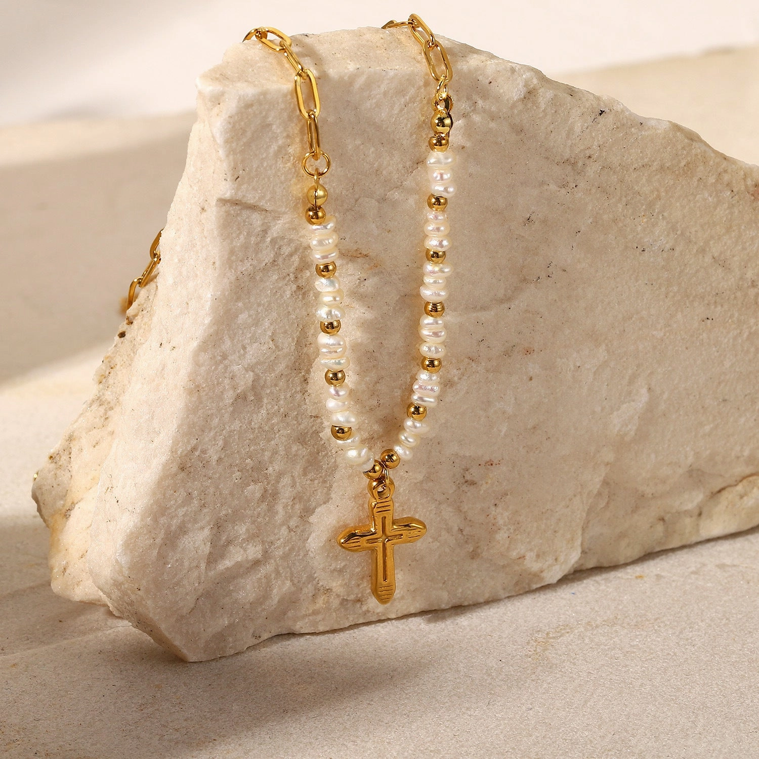 Wholesale Stainless Steel Gold Plated Cross Pendant Rice Bead Stitching Necklace