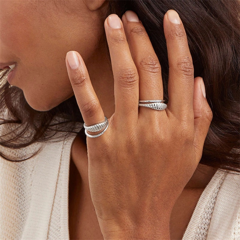 Wholesale Stainless steel gold-plated simple fashion style couple ring