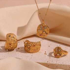 Wholesale Stainless Steel Plated 18K Gold Star and Moon Round Necklace Earrings Ring