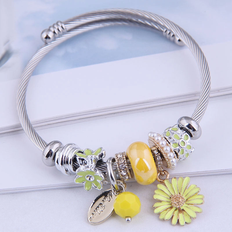 Wholesale Stainless Steel Wire Handmade Beaded Daisy Crystal Adjustable Bracelet