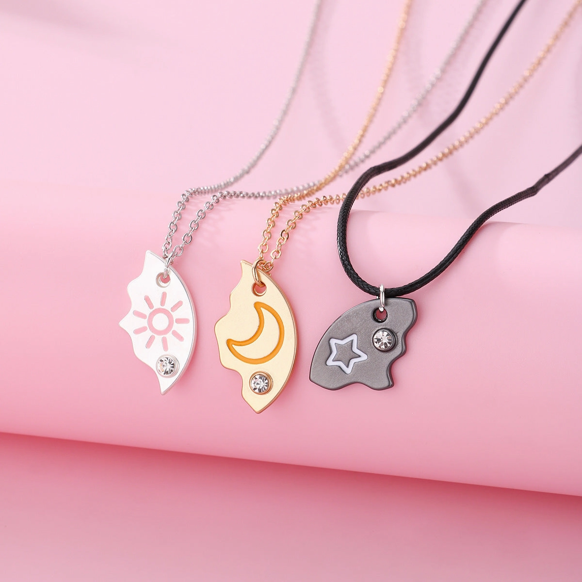 Wholesale Star Moon Three Person Stitching Round Oil Drop Necklace