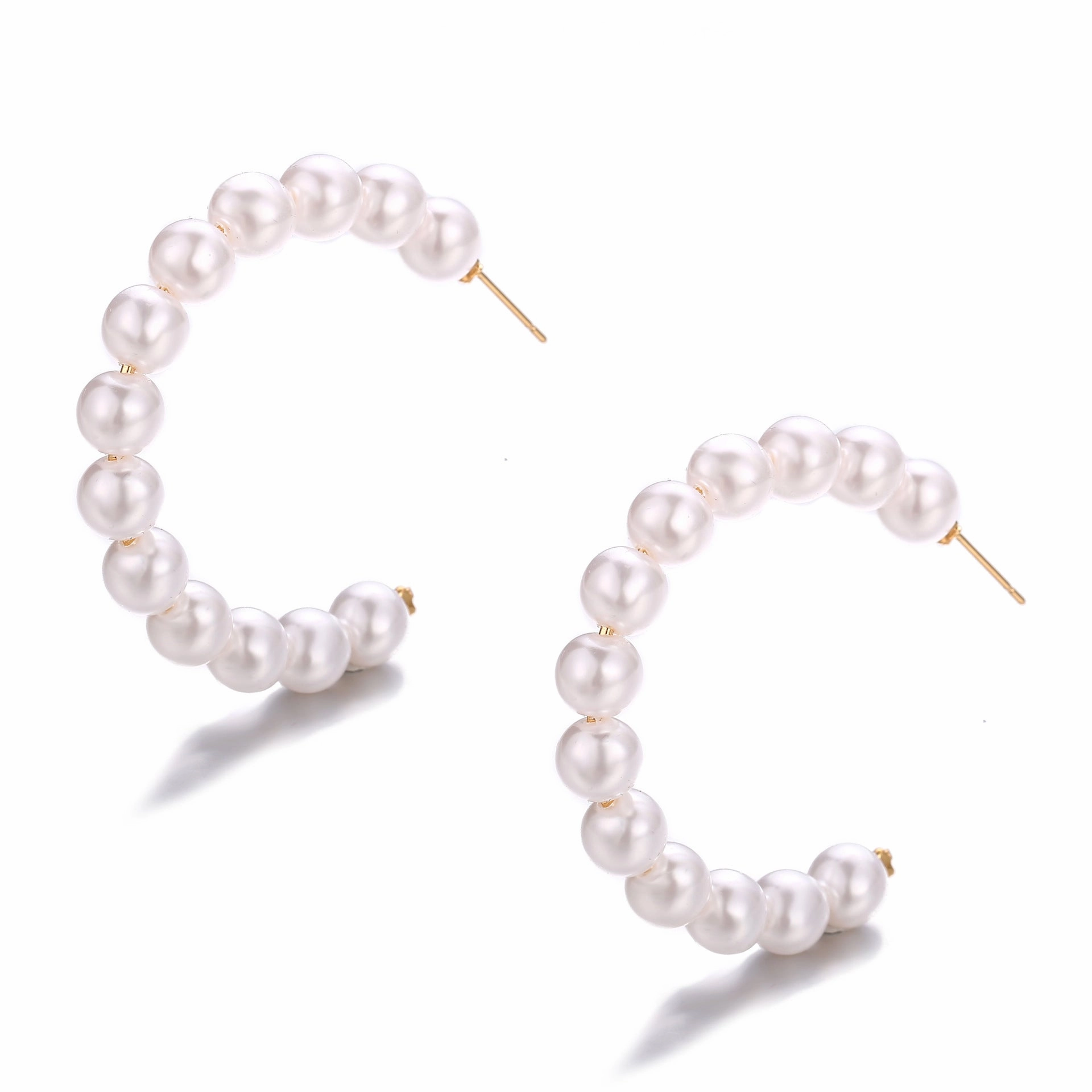 Wholesale Statemente Imitation Pearl Alloy Hoop Earrings