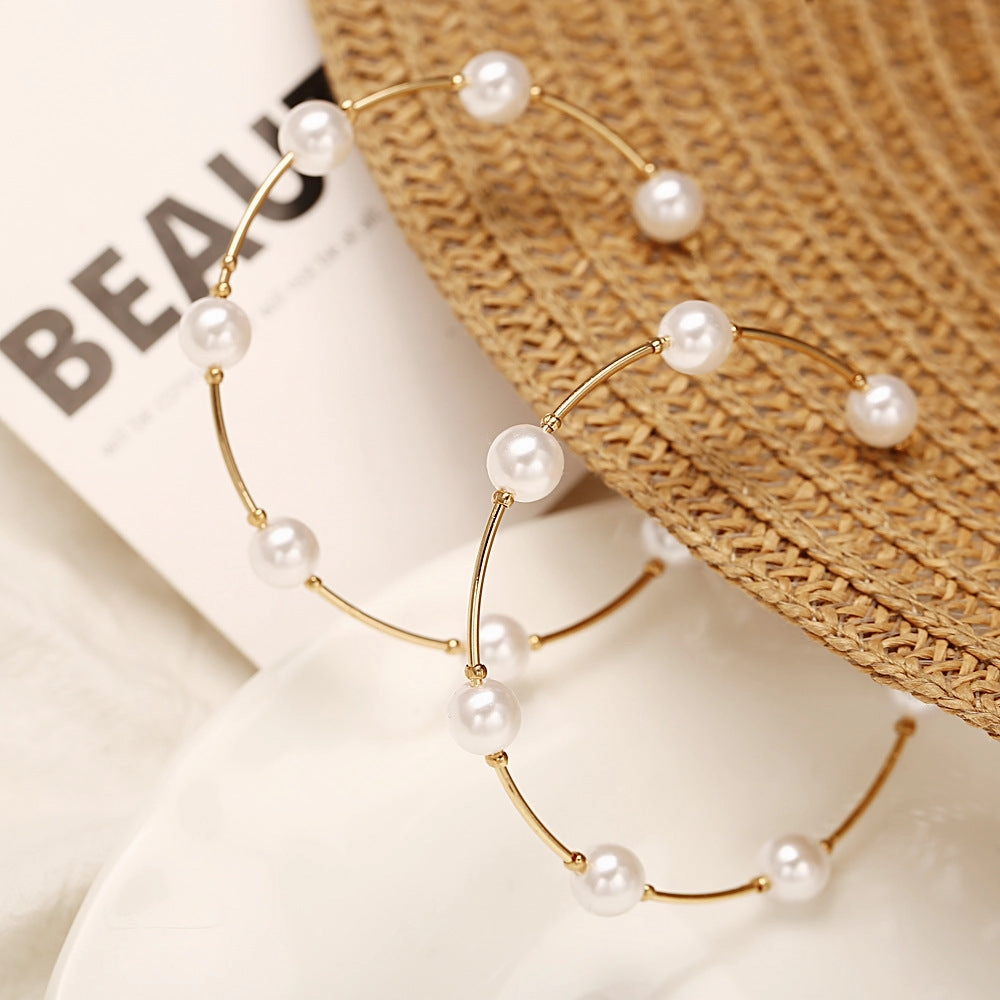 Wholesale Statemente Imitation Pearl Alloy Hoop Earrings