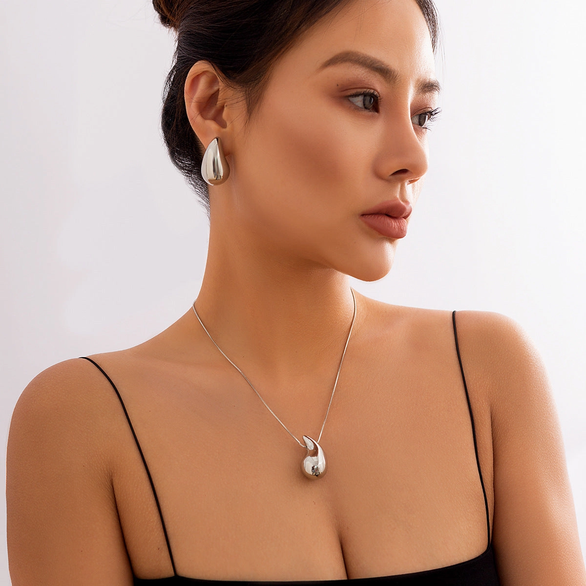 Wholesale Teardrop Comma Metal Accessories