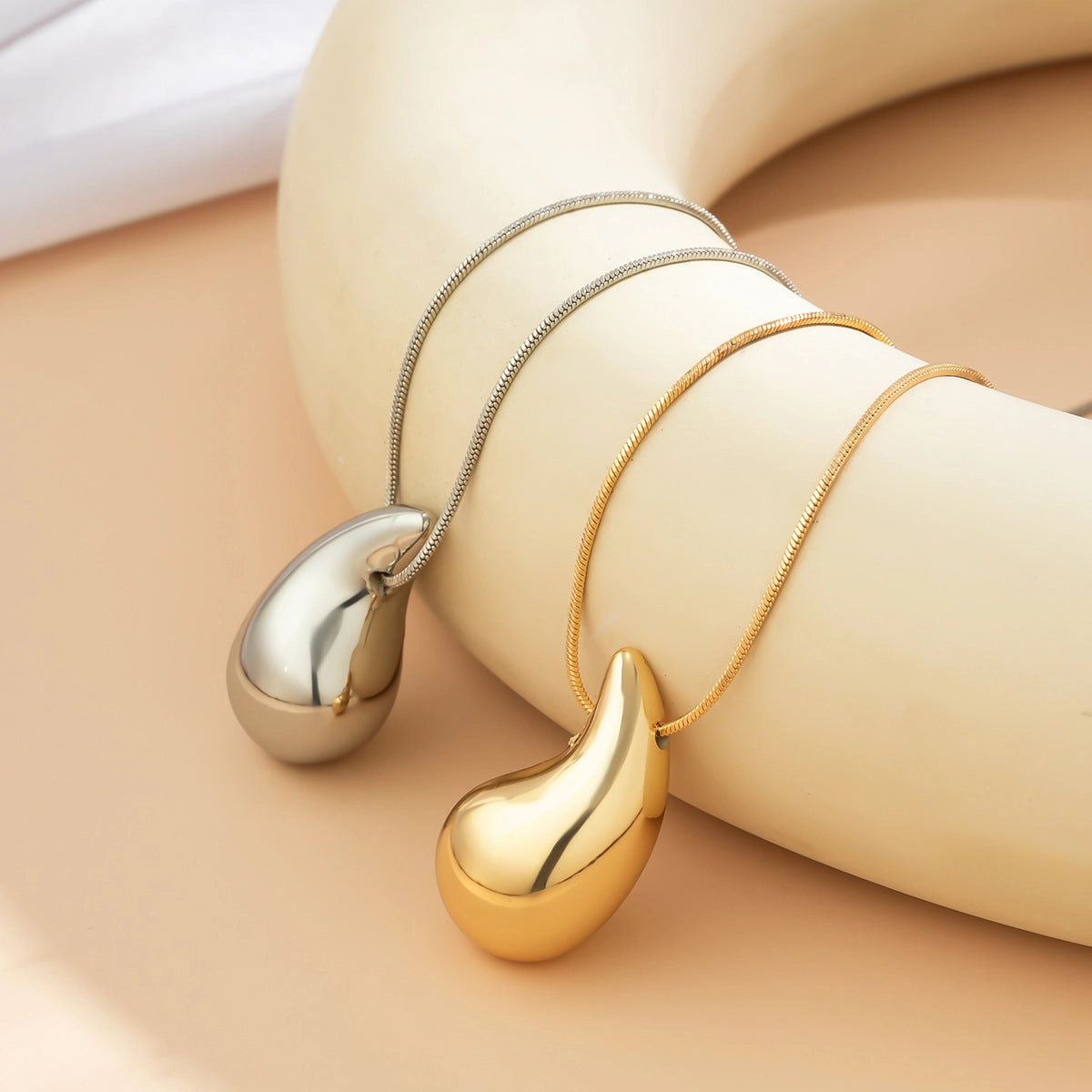 Wholesale Teardrop Comma Metal Accessories