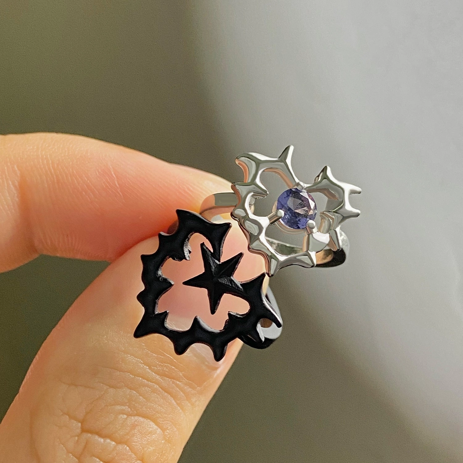 Wholesale Thorn Love Pentagram Zircon Open Finger Alloy Ring