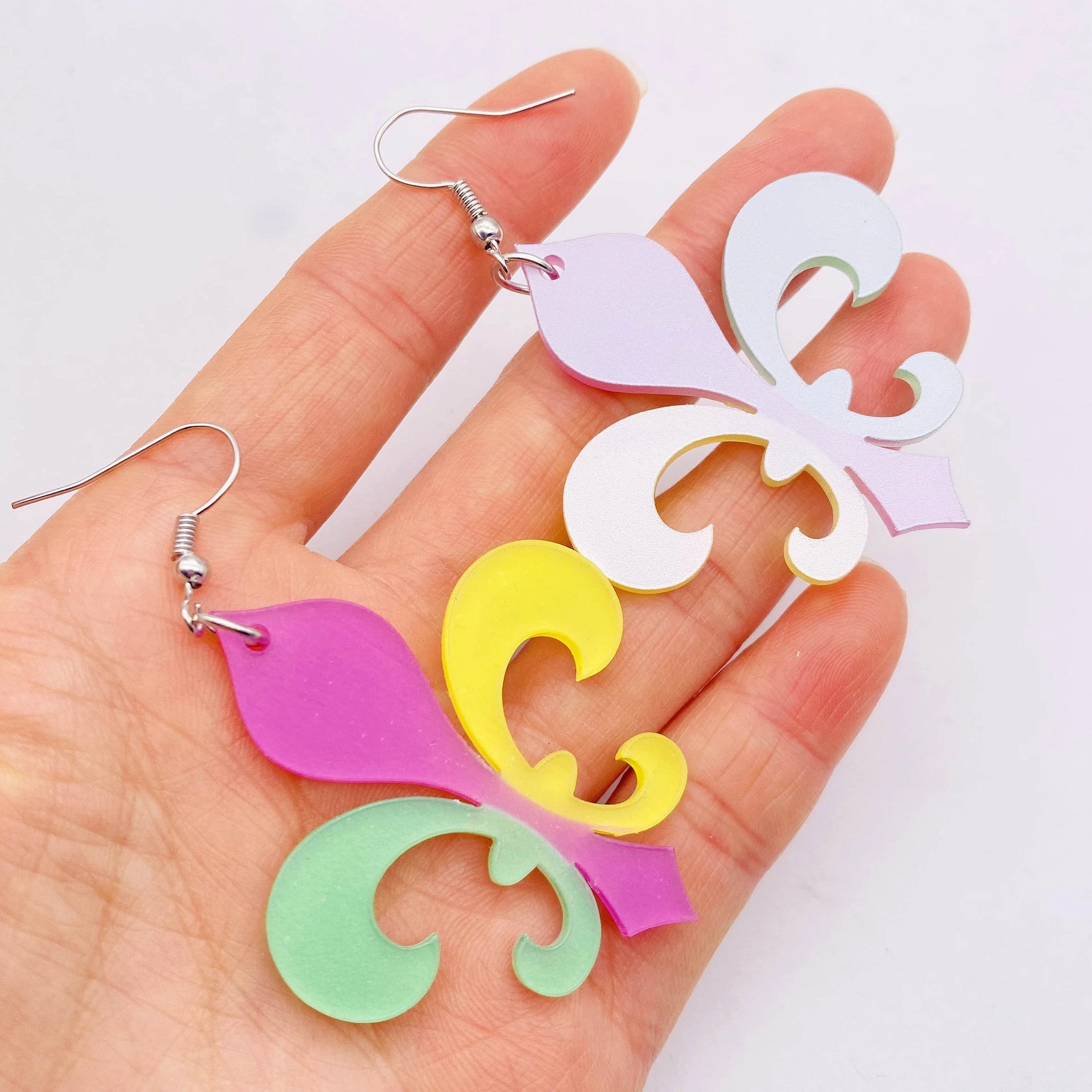 Wholesale Three Color Feather Acrylic Earrings