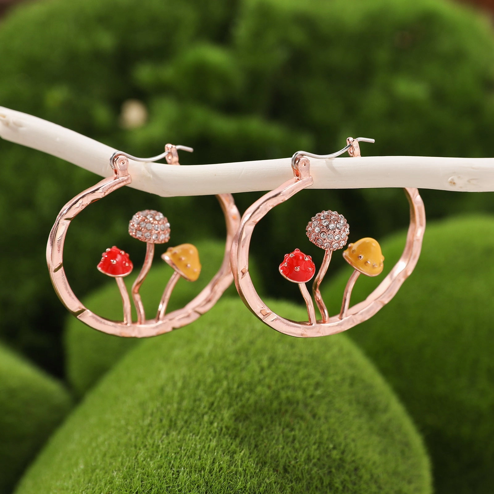 Wholesale Three-dimensional Mushroom Studded Diamond C-shaped Earrings