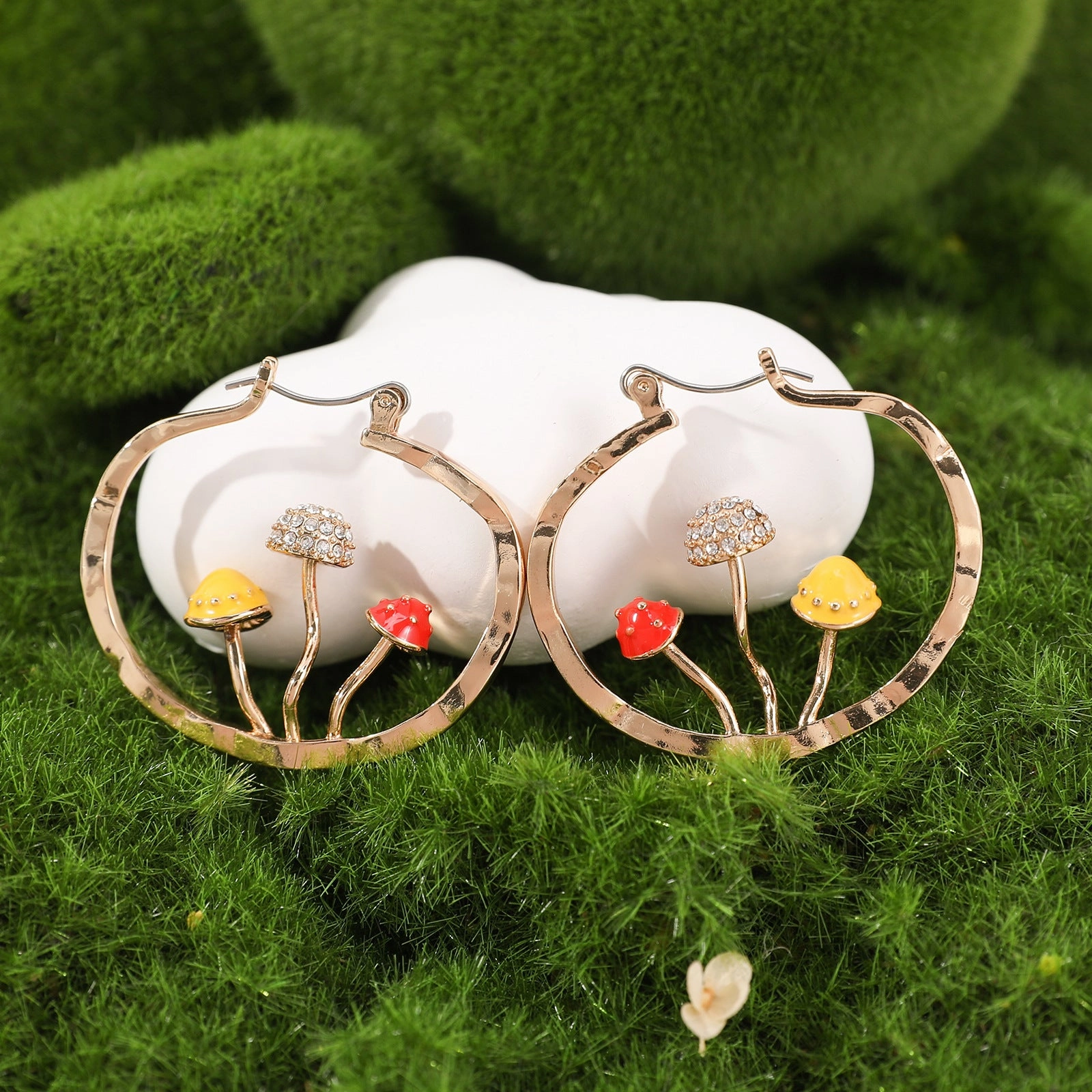 Wholesale Three-dimensional Mushroom Studded Diamond C-shaped Earrings