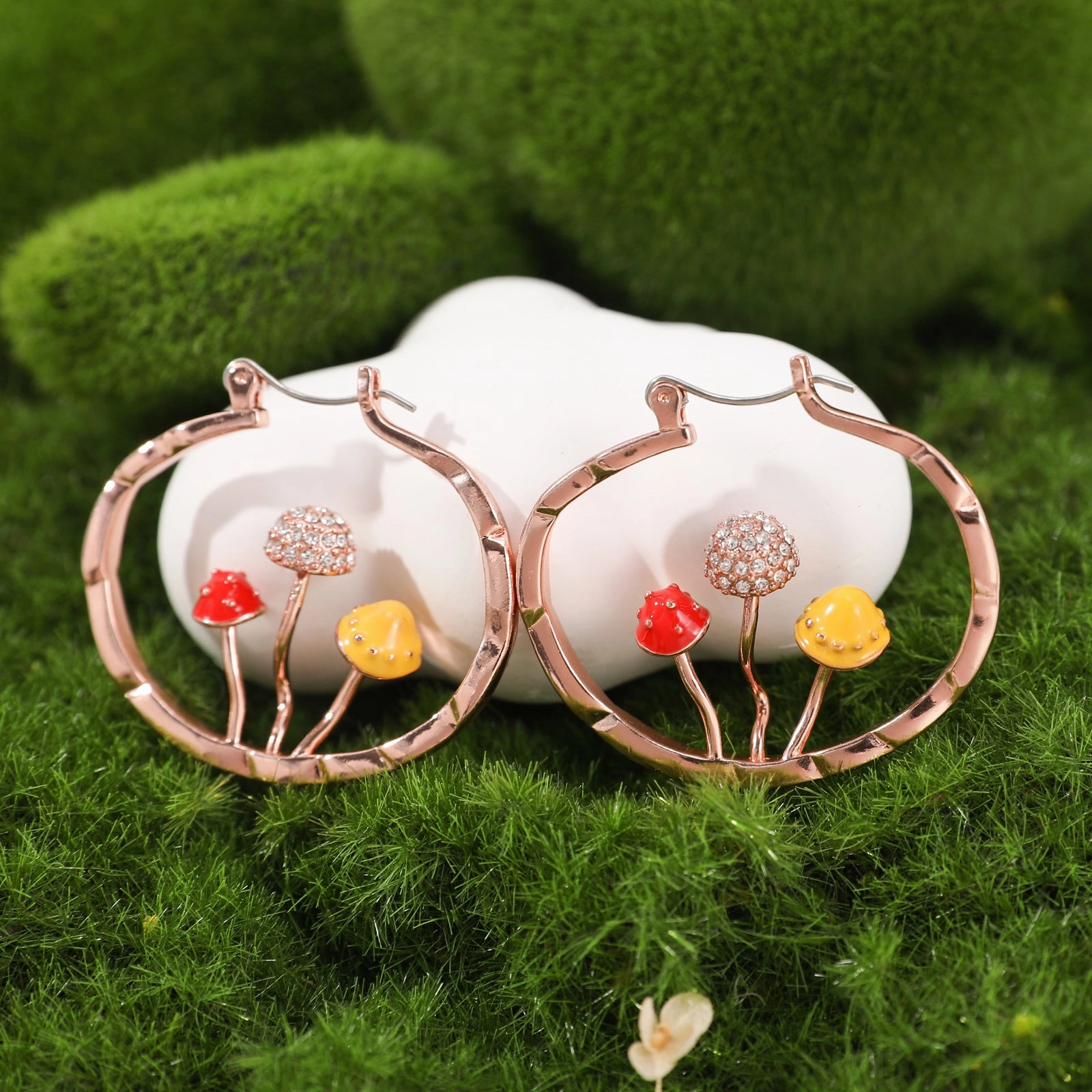Wholesale Three-dimensional Mushroom Studded Diamond C-shaped Earrings