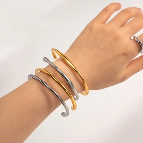 Wholesale Titanium Steel 18K Gold Stainless Steel Shaped Opening Bracelet