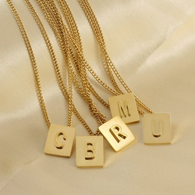 Wholesale Titanium Steel 26 English Letters 18K Stainless Steel Square Necklace Clavicle Chain