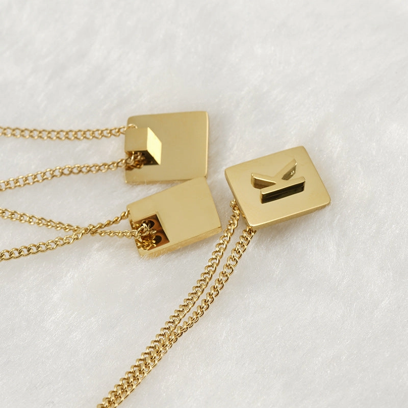 Wholesale Titanium Steel 26 English Letters 18K Stainless Steel Square Necklace Clavicle Chain