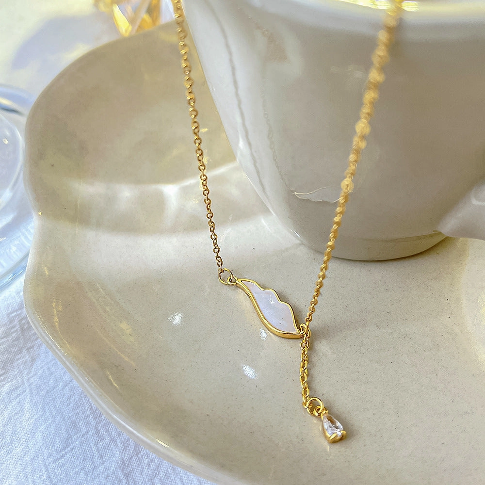 Wholesale Titanium Steel Clavicle Clover Necklaces