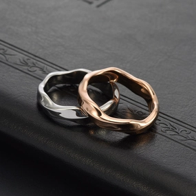 Wholesale Titanium Steel Couple Moebius Ring