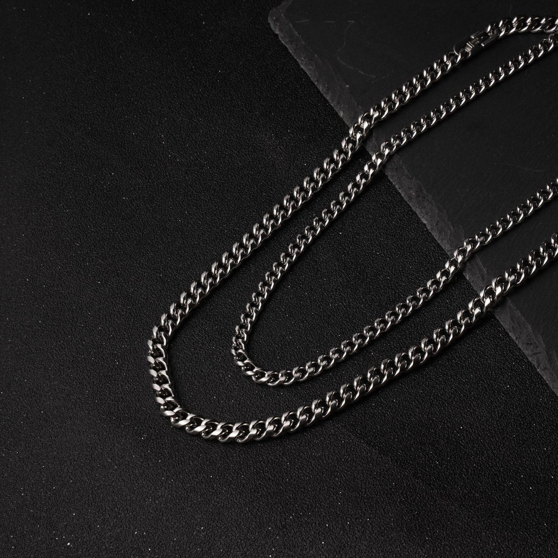 Wholesale titanium steel couple street hip-hop vintage Cuban necklaces
